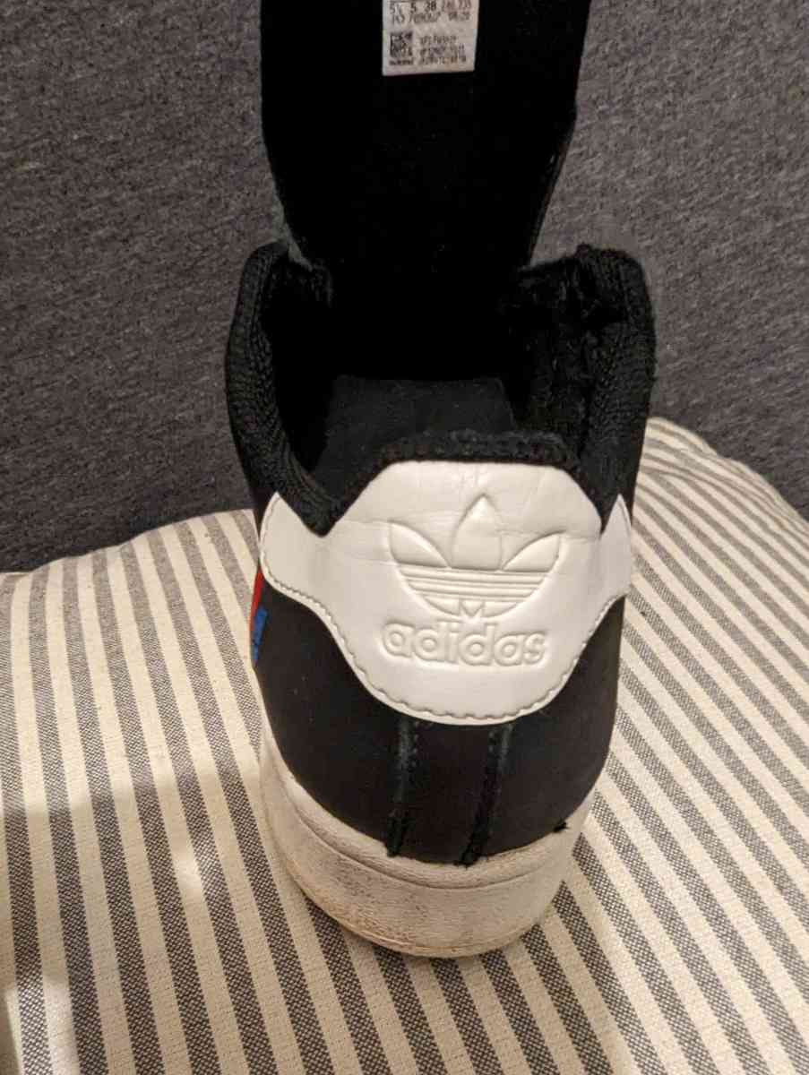 Adidas Superstar Sneakers