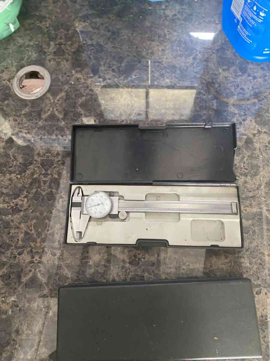 dial calipers