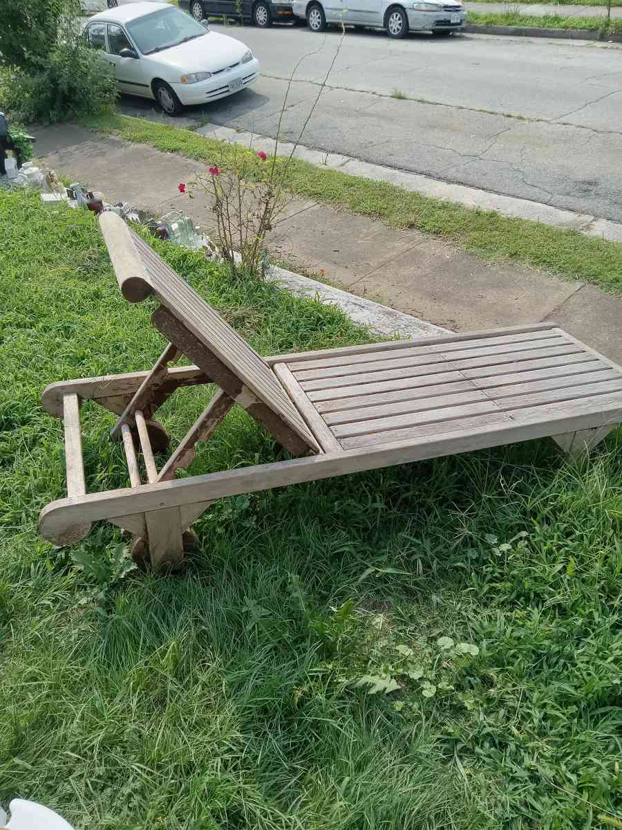 3 Antique Pool Patio Lounge Chairs