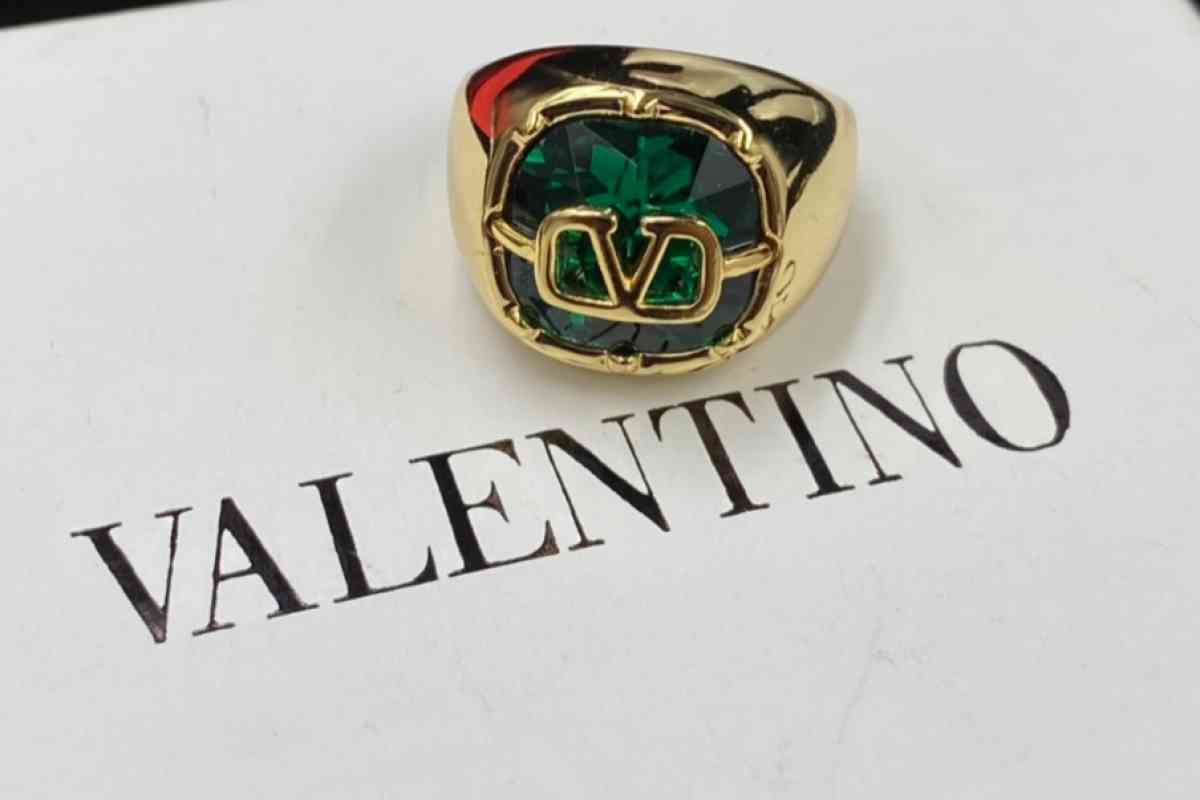 Valentino set fine jewelry