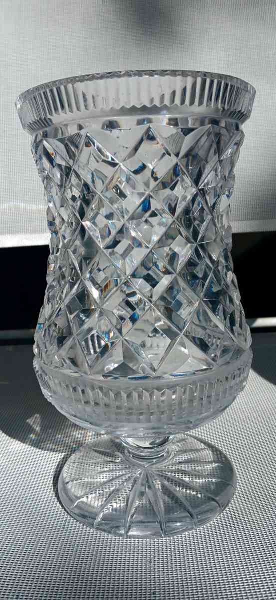vintage thick crystal vase