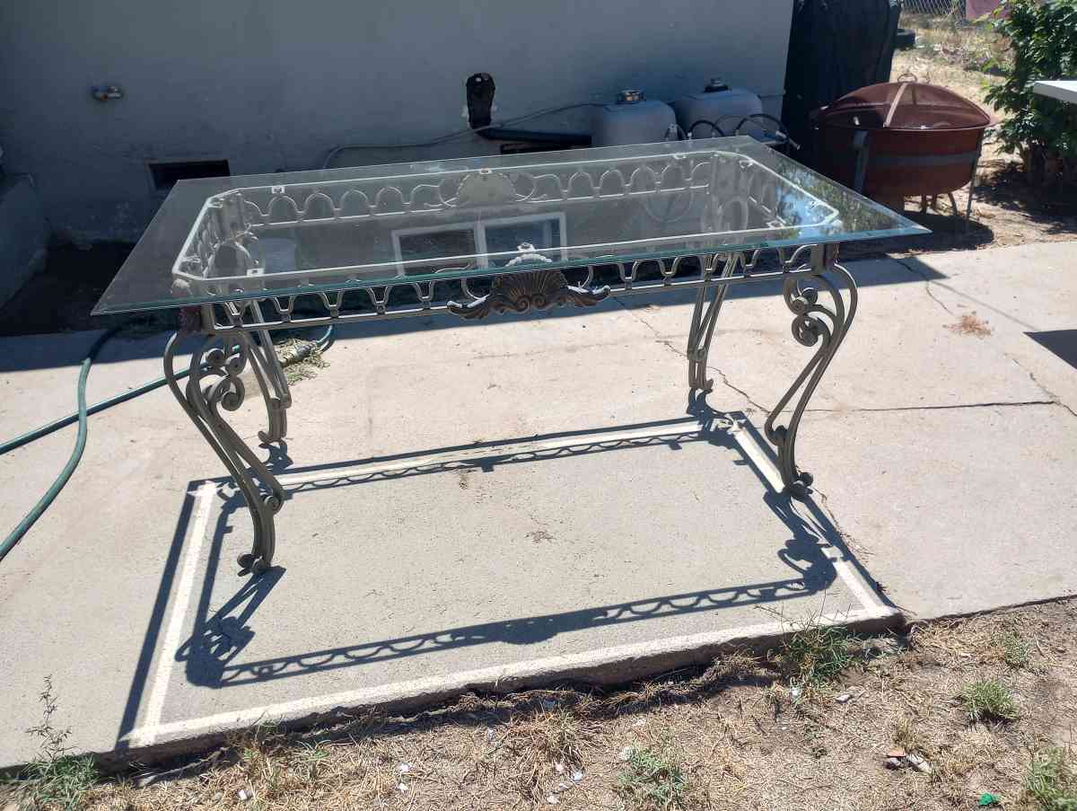 GLASS TABLE