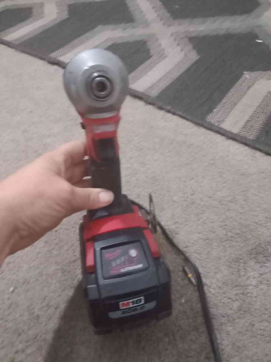 Milwaukee hex hydraulic driver and hex driver