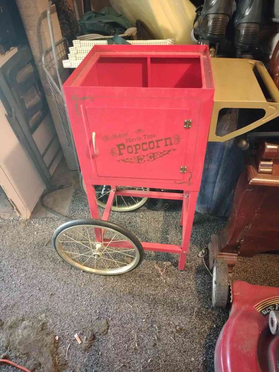 old fashioned popcorn stand