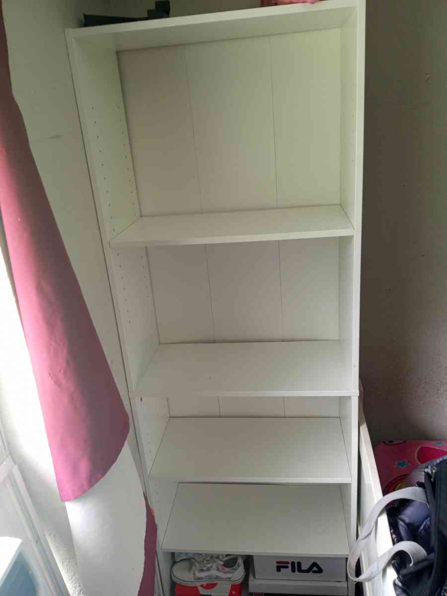 camas nevera mesa gamer cuadros