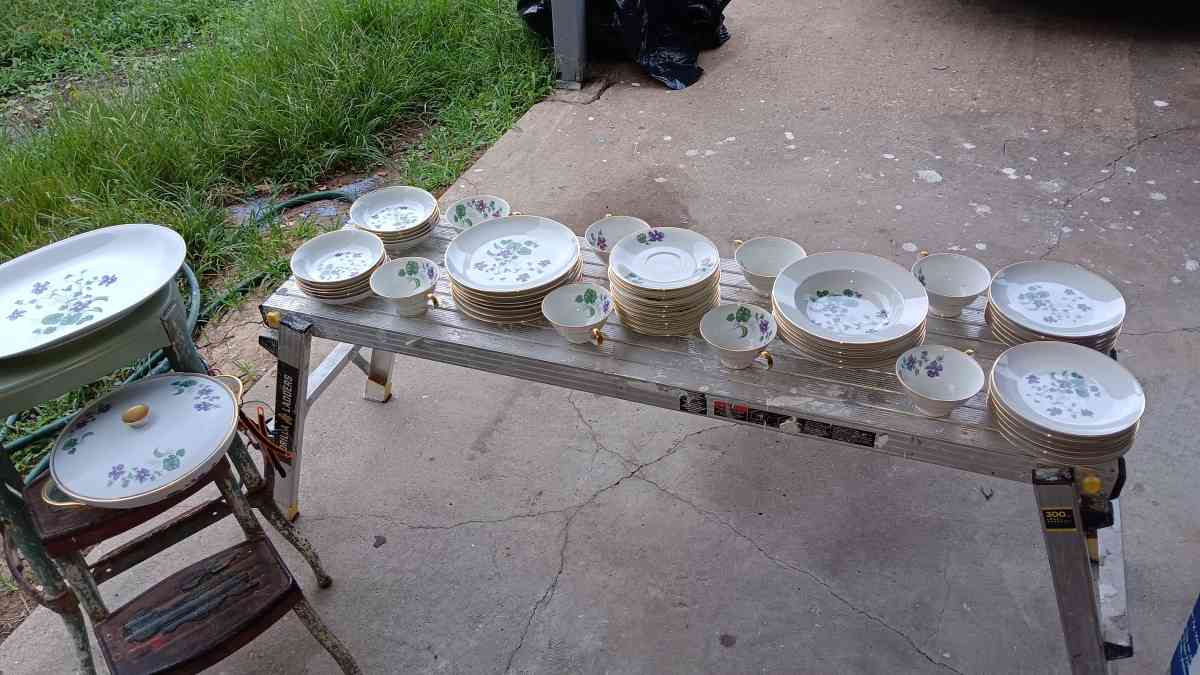 real fine china big  dinnerware set handpainted