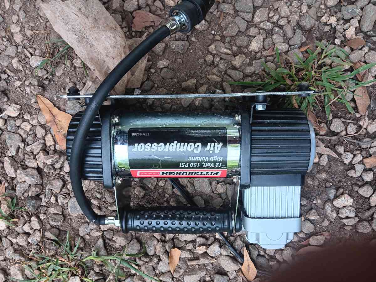 12v 150psi tire inflator
