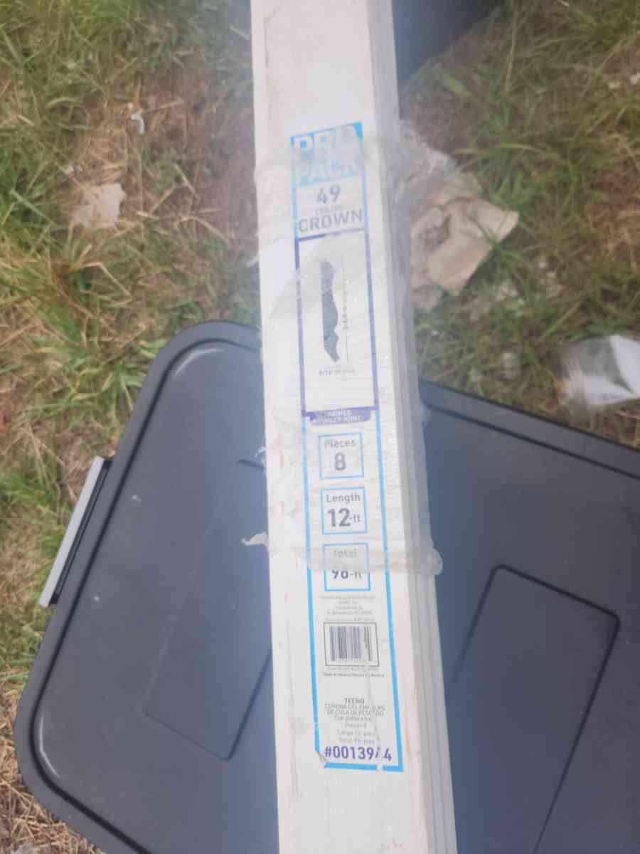 8 pieces 12 ft long crown molding