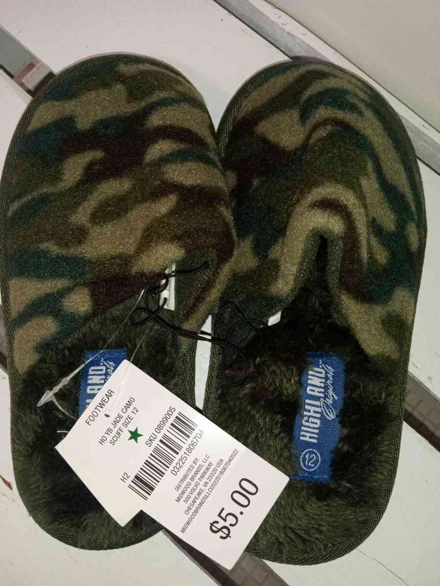 Boys Camo slippers