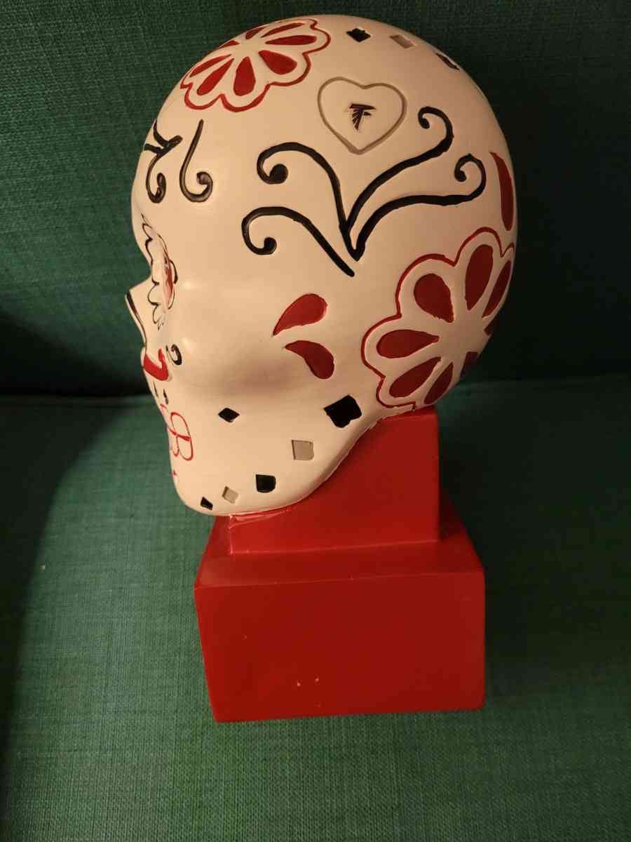 Atlanta Falcons NFL Sugar Skull Statue