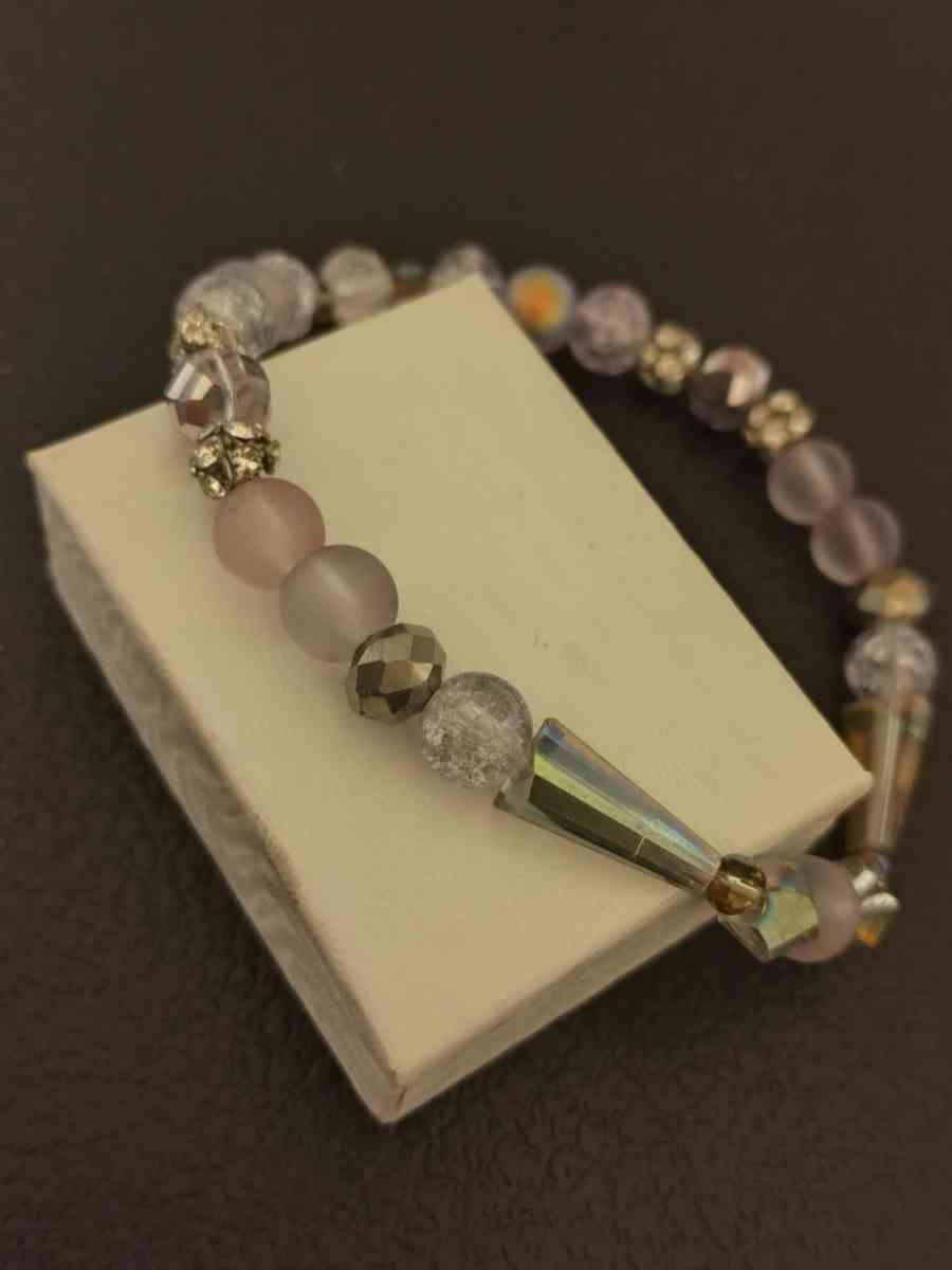 Gorgeous Hand made glass bead set necklace and bracelet