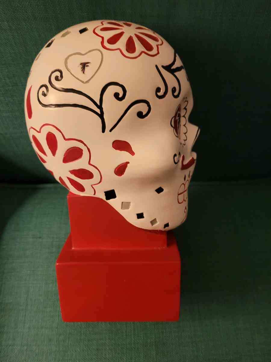 Atlanta Falcons NFL Sugar Skull Statue