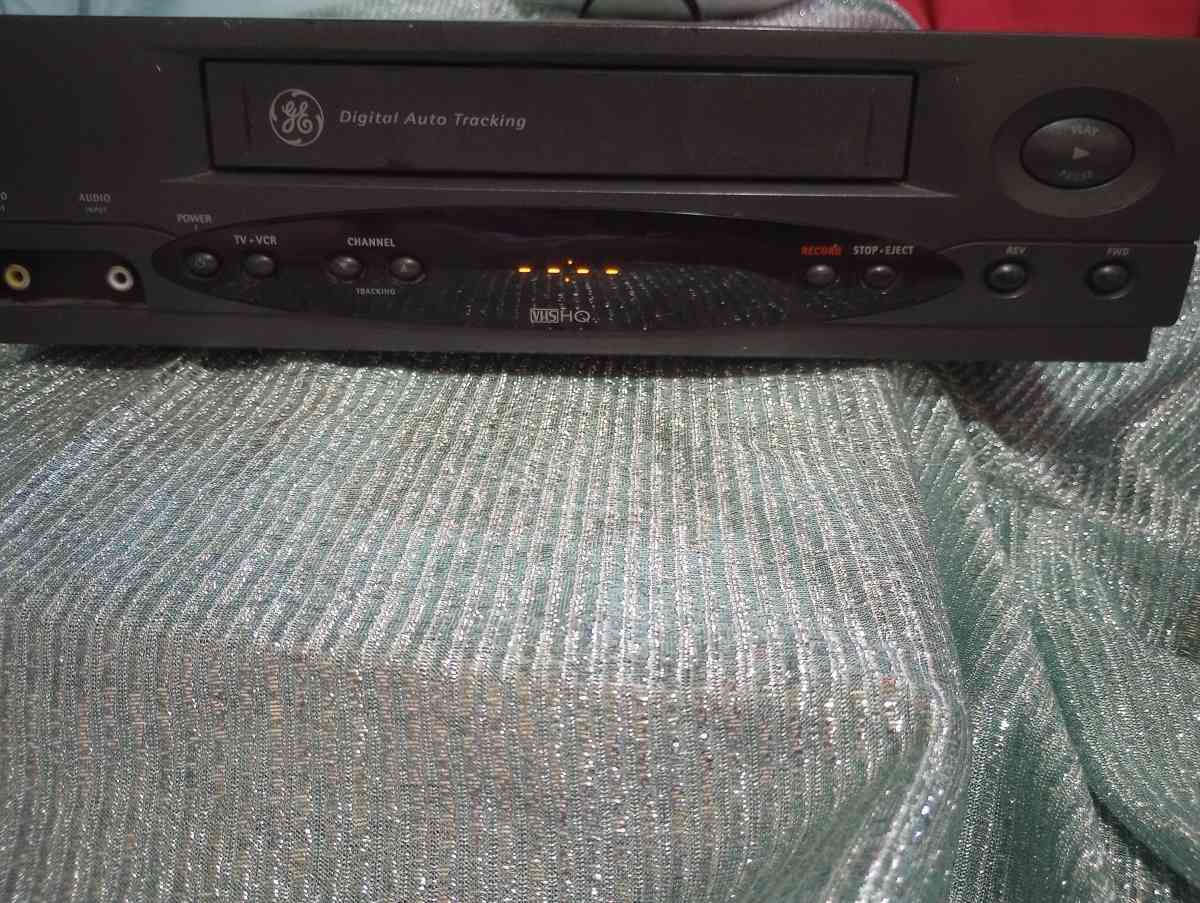 GE VCR and Homedics Heating Exfoliator for the Hands