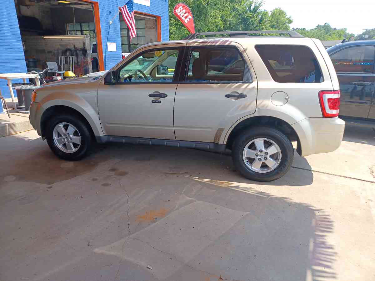 2010 Ford Escape XLT