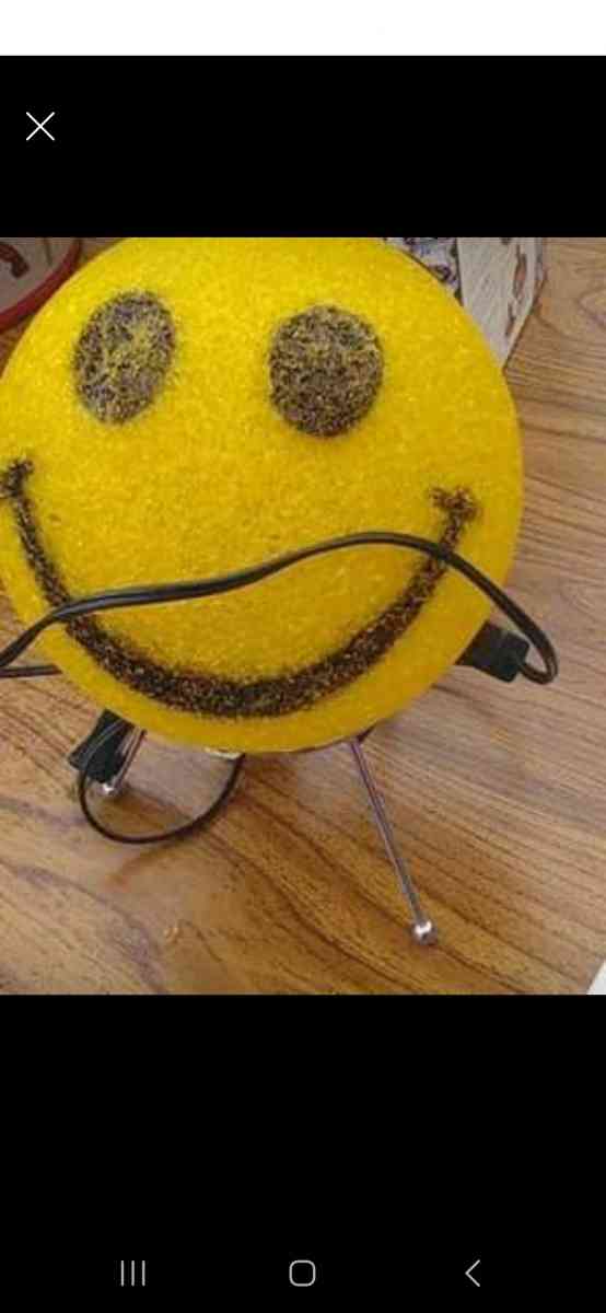 Smiley face light