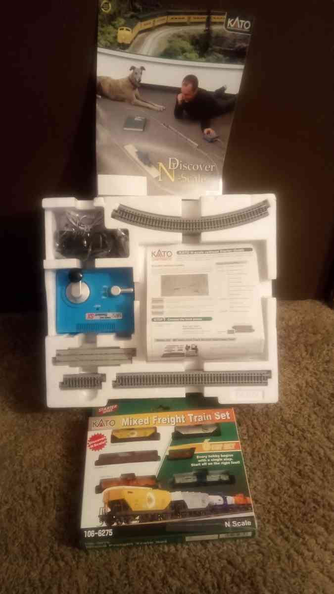 KATO N Scale freight train starter set