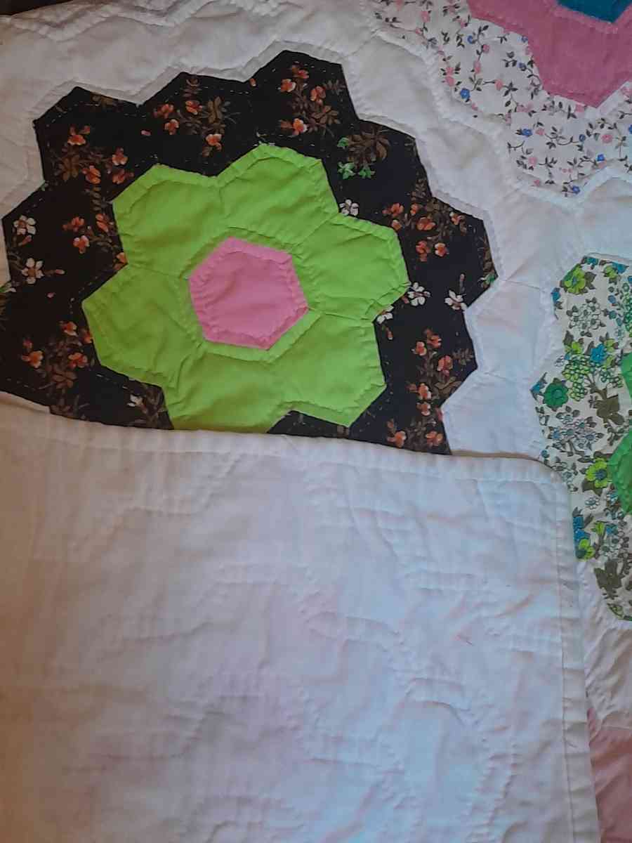 vintage hand sewn quilt