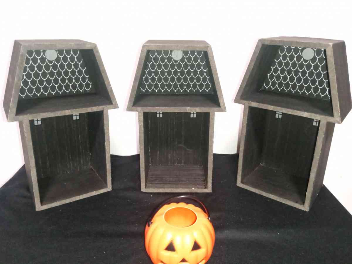 Halloween wooden shelves
