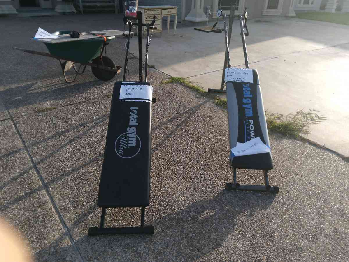 TOTAL GYM WORKOUT MACHINE