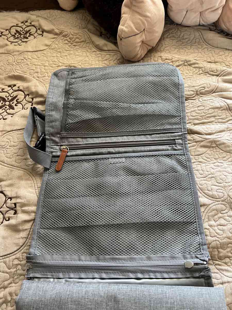 Portable changing pad