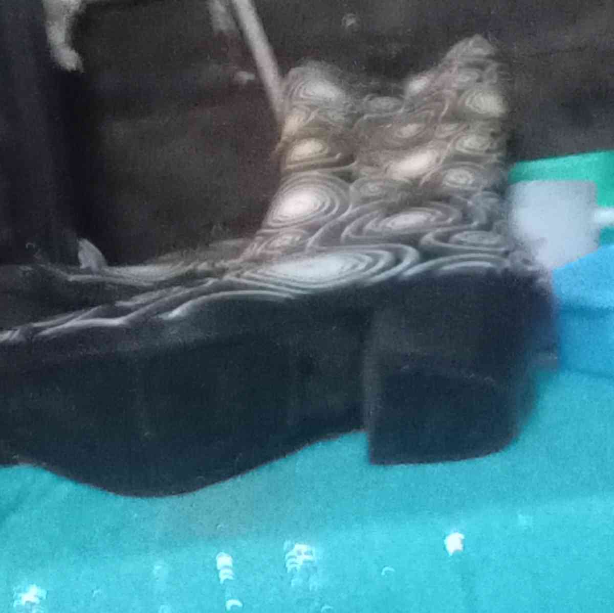 ladies new beautiful rubber boots size 8