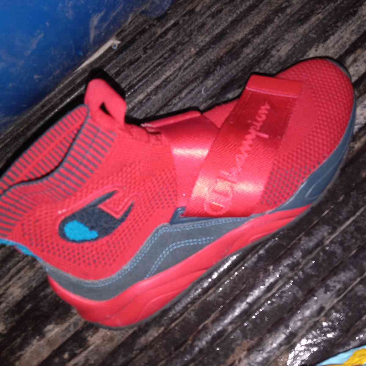 champions men or women shoes 6 and a half serious inquireplz