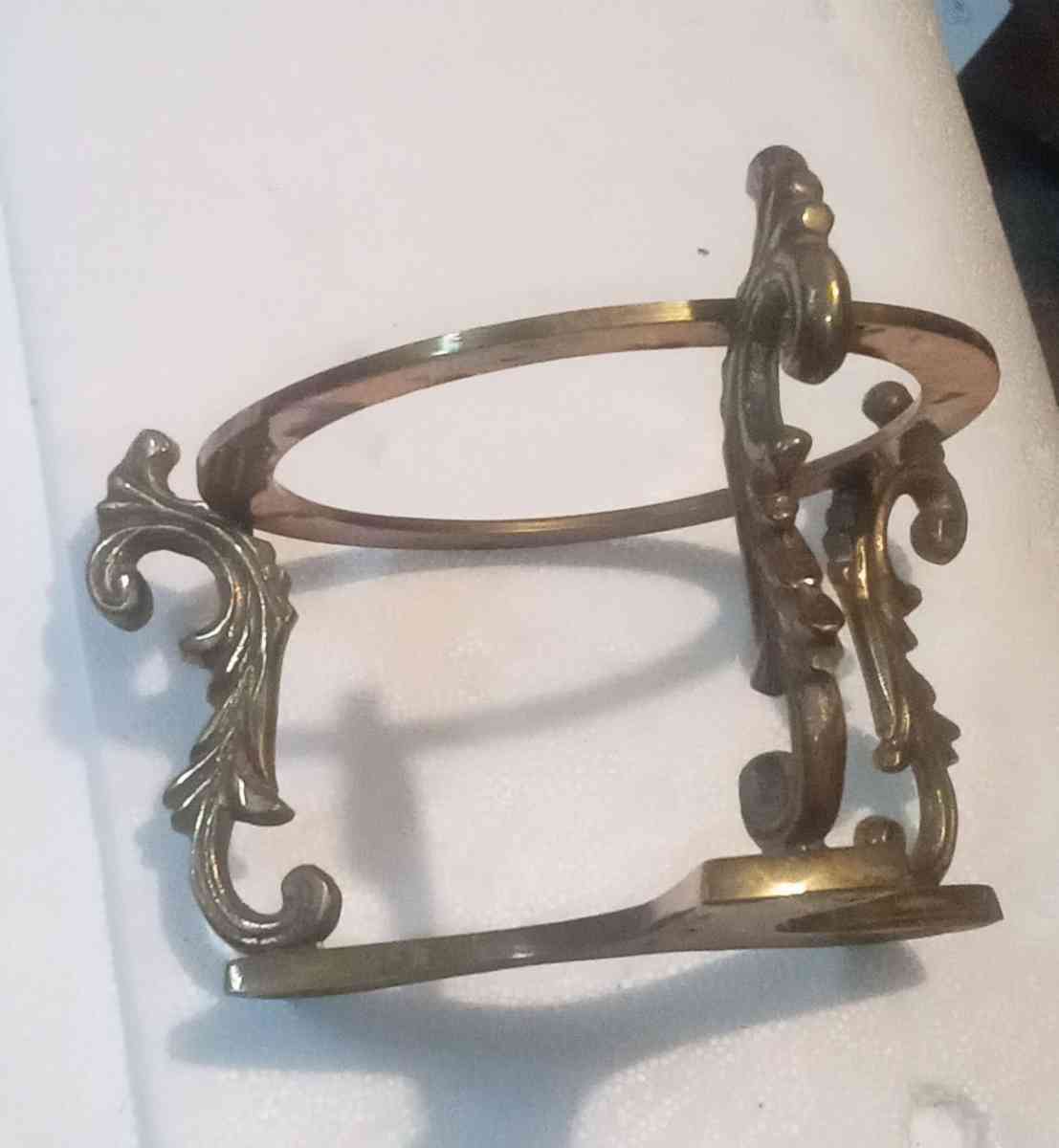 desk top brass stand
