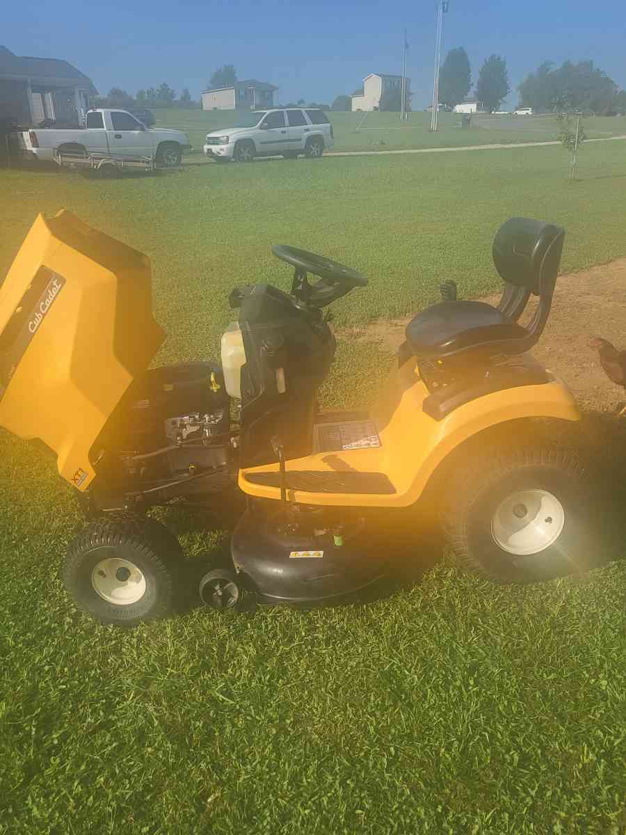 cub cadet riding mower