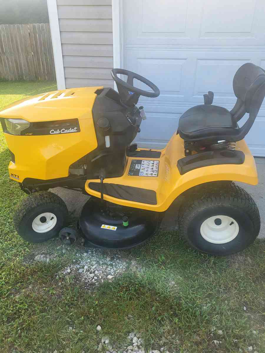 cub cadet riding mower