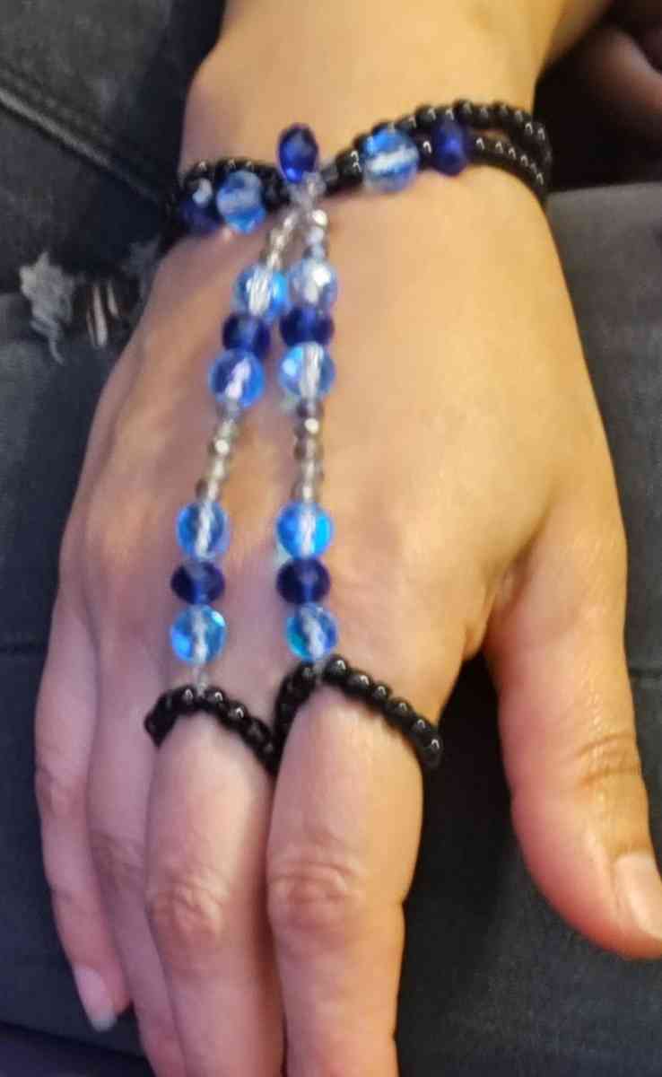 hand jewelry