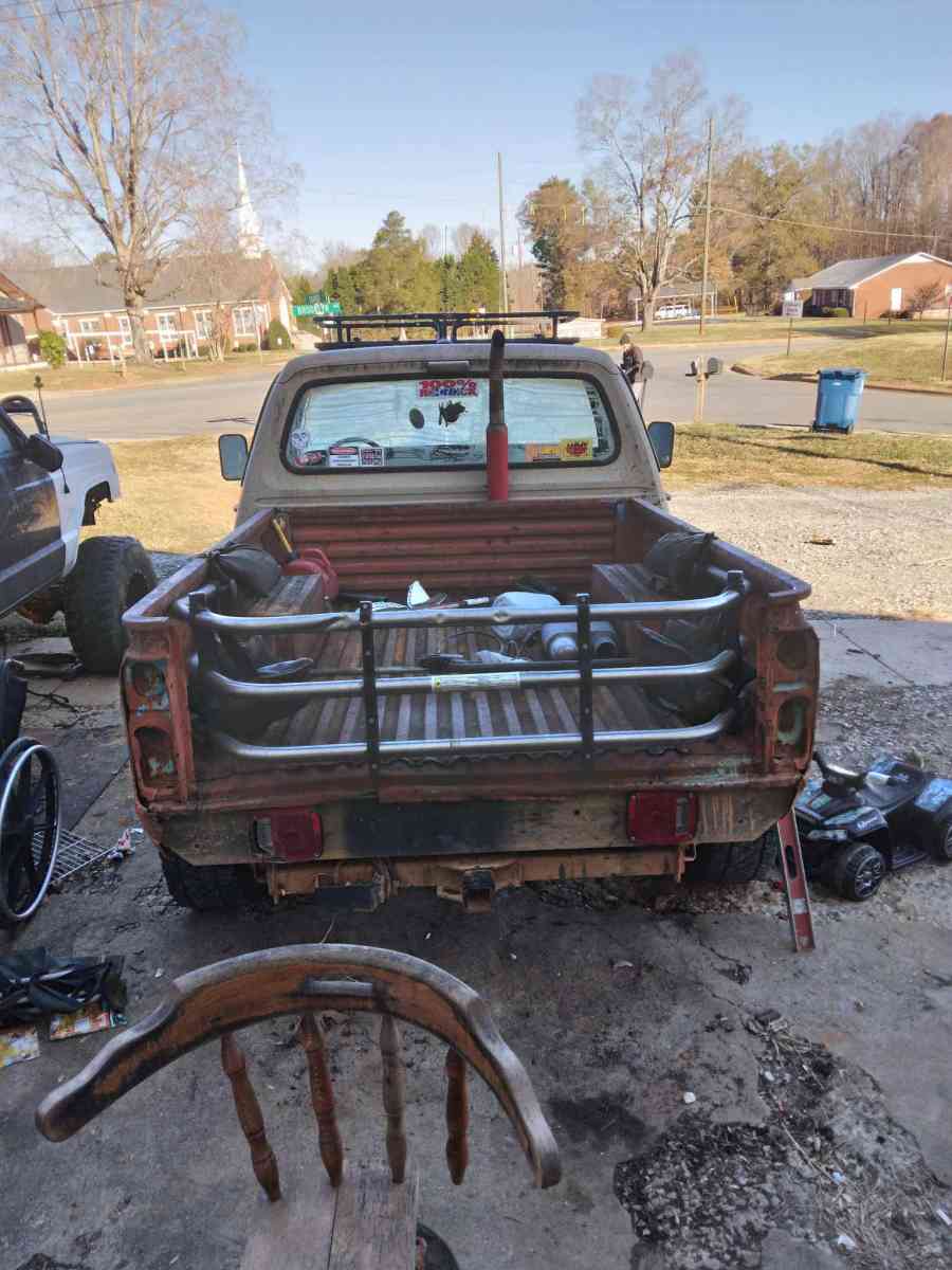 1984 dodge D150 Regular Cab short bed