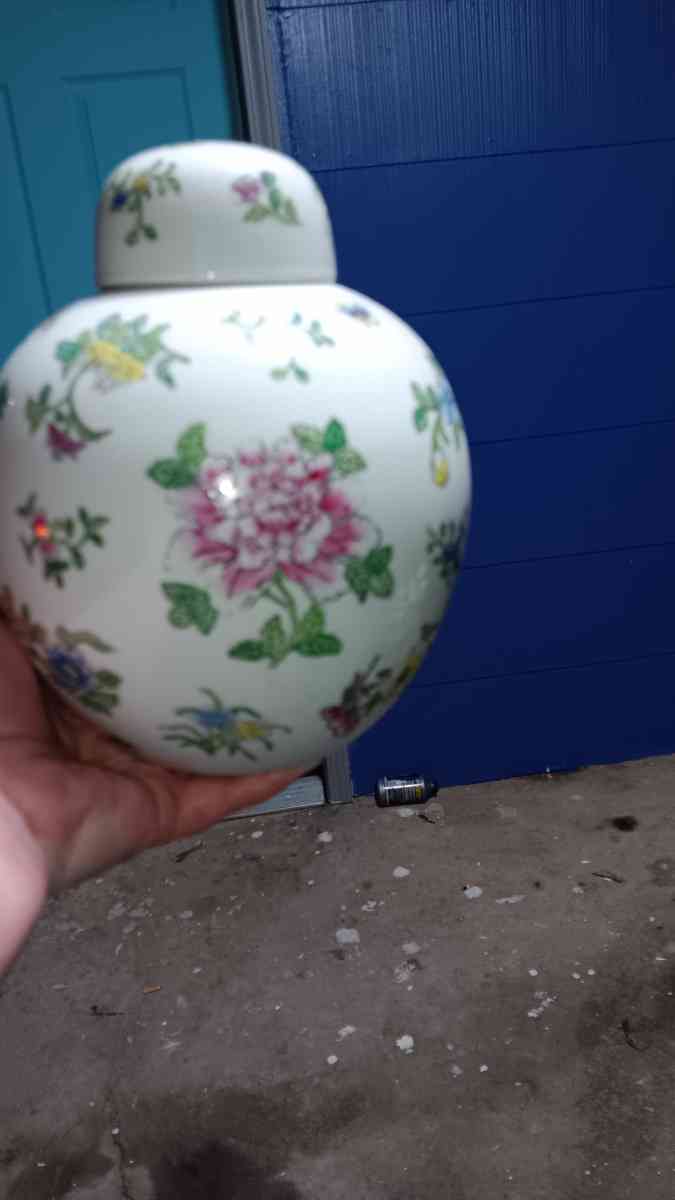 lord and Taylor hanpainted vase