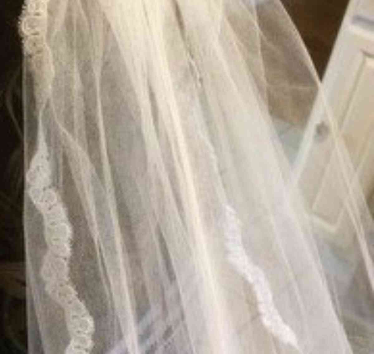 pearl and Bead Davids Bridal Veil