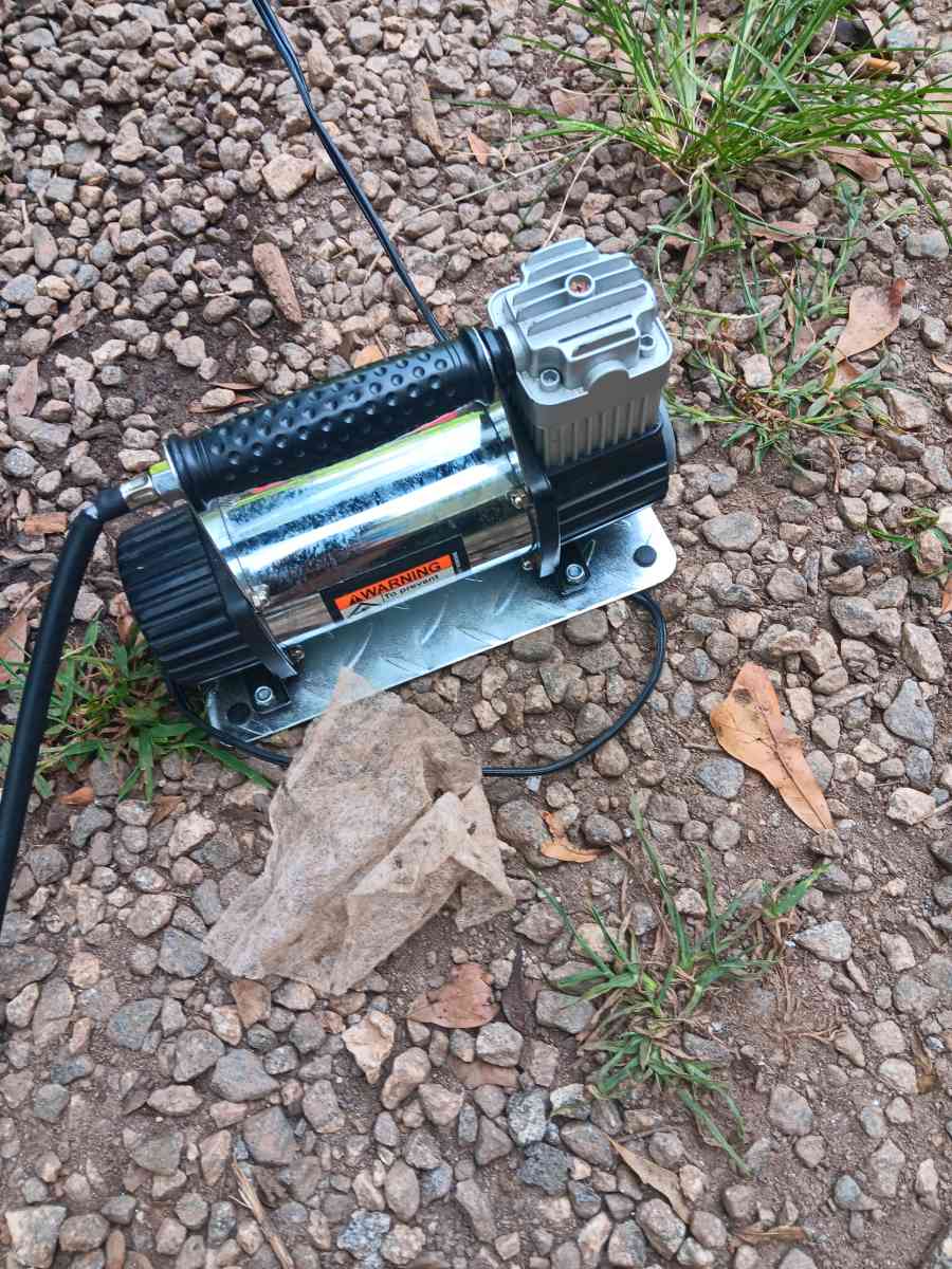 12v 150psi tire inflator