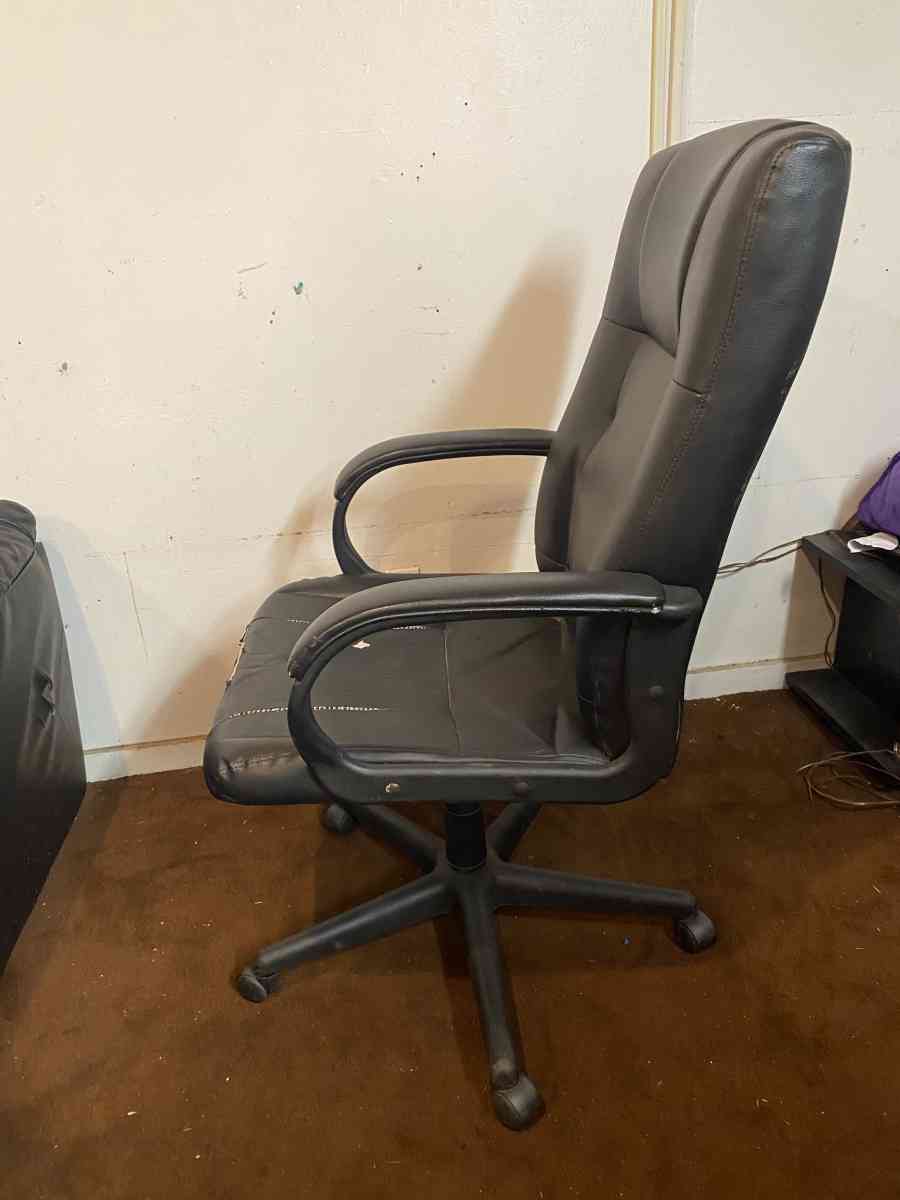 office rolling chair