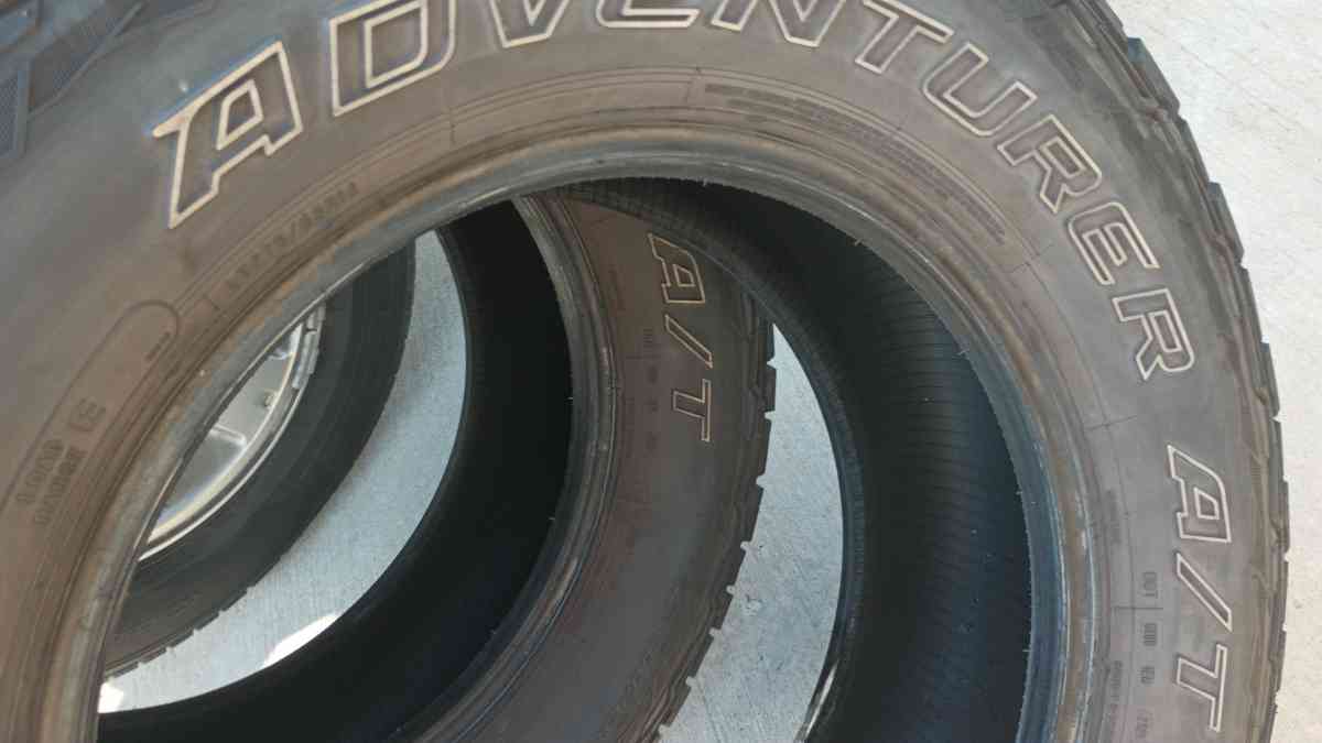 Cooper Advantage allterrain LT275 55 18