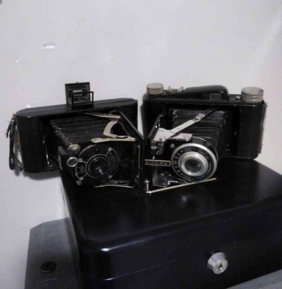 antiques camera  great shape pick up