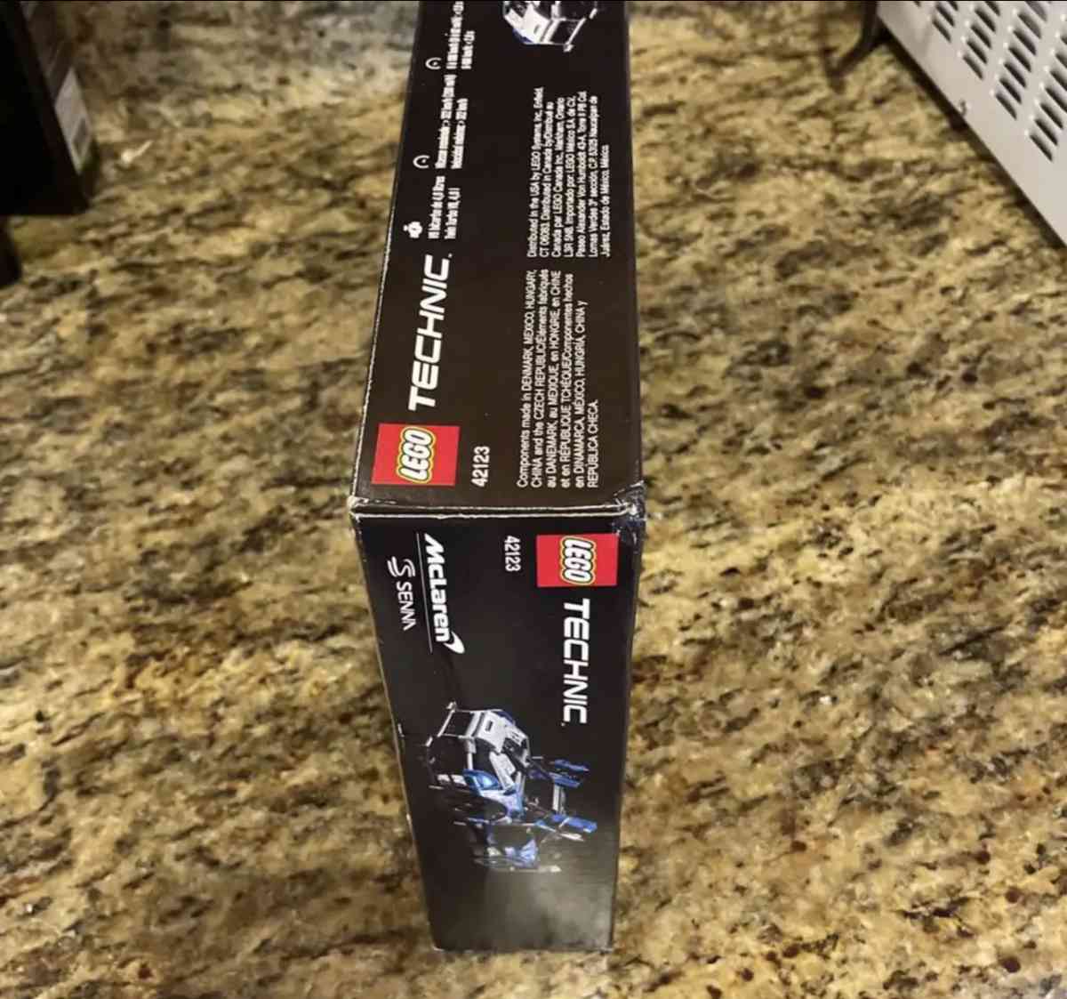 Lego Technic McLaren Senna GTR