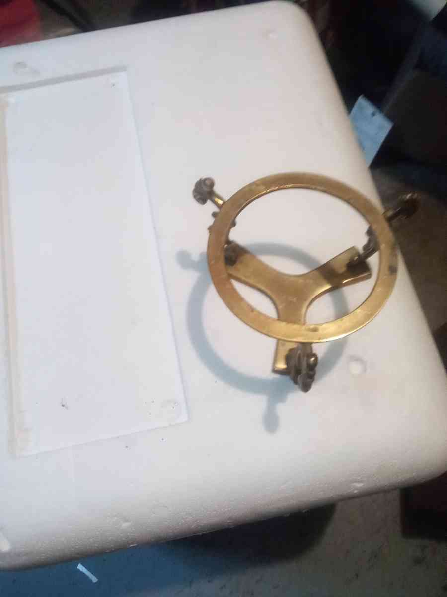 desk top brass stand