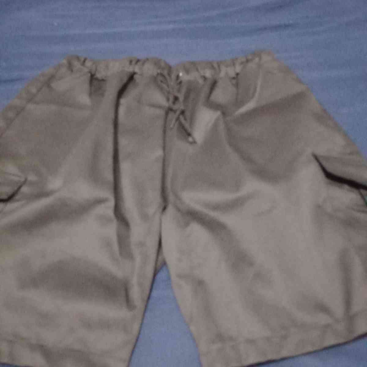 men black cargo shorts