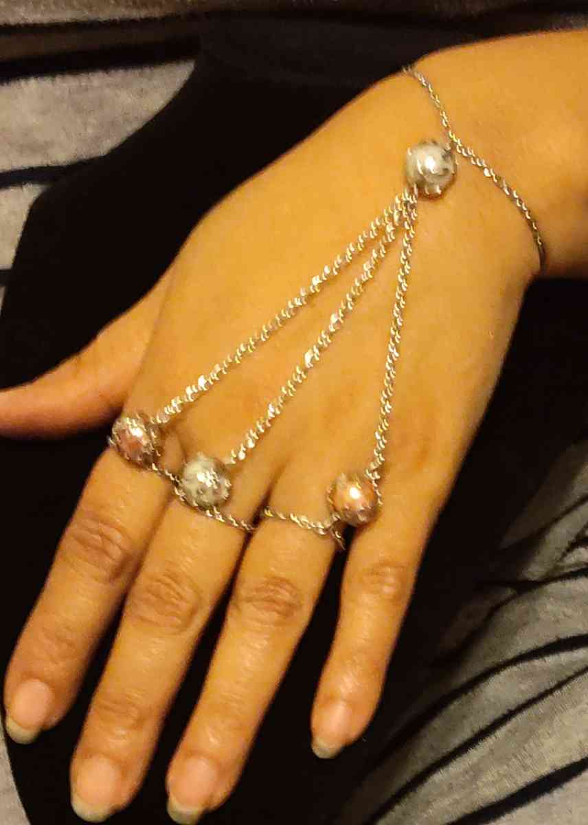 hand jewelry