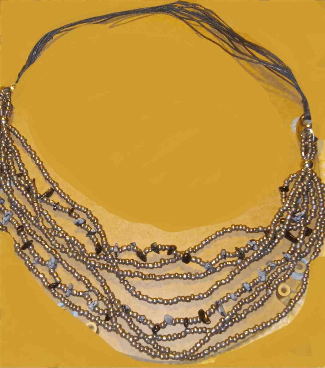 NECKLACE SET ill match bracelet with 2 pair earring