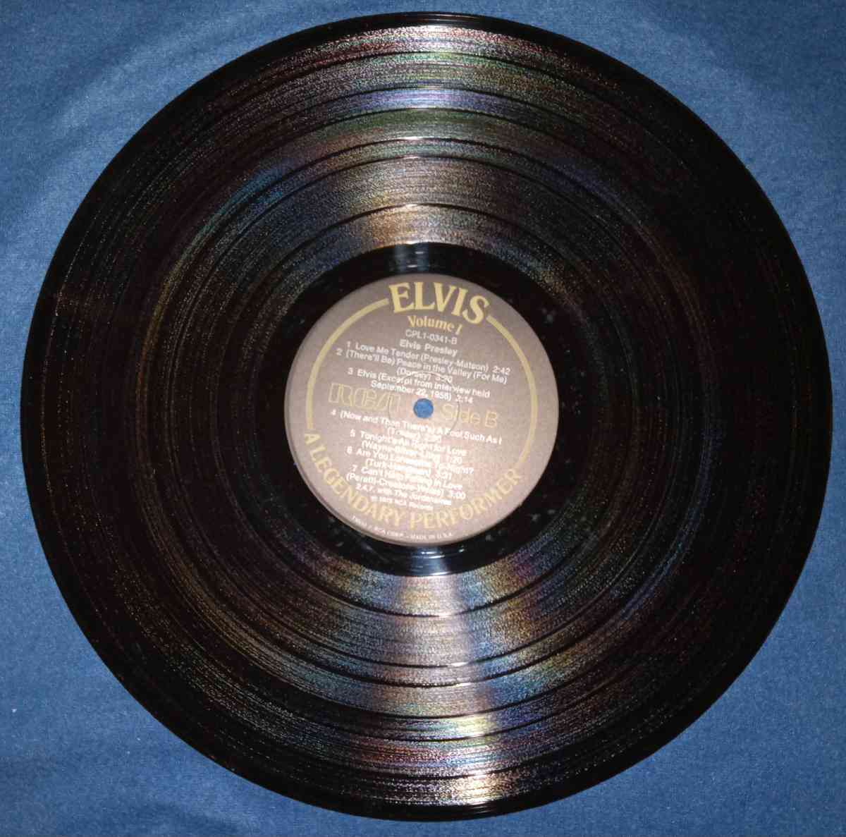 Elvis a legendary performer volume 1