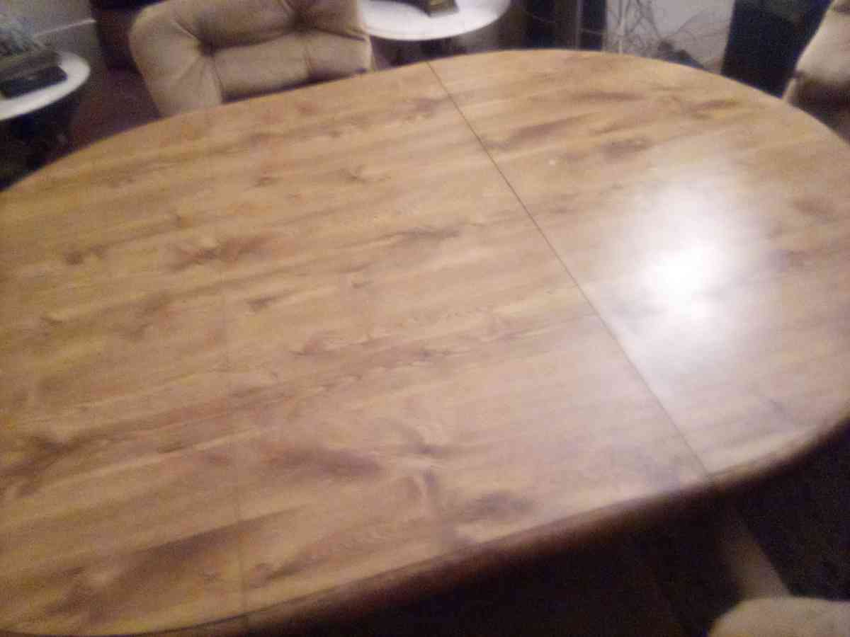 oak table and comfy chairs