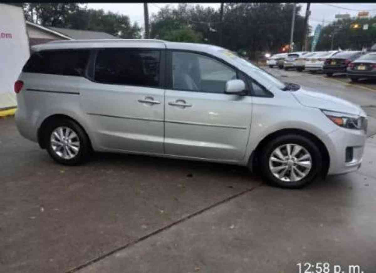 2016 Kia Sedona LX 90 k millas