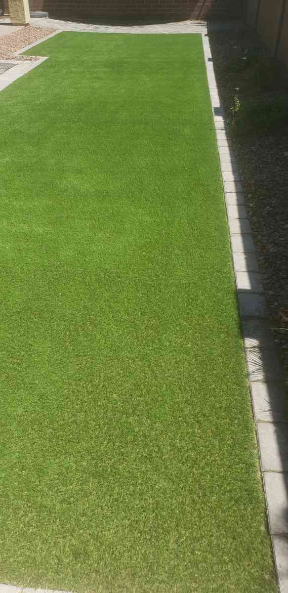 instalation Pavers Grass Travertine