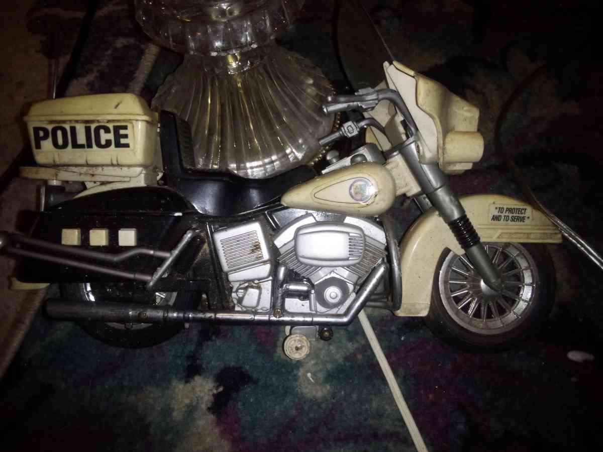 toy motorcycle police