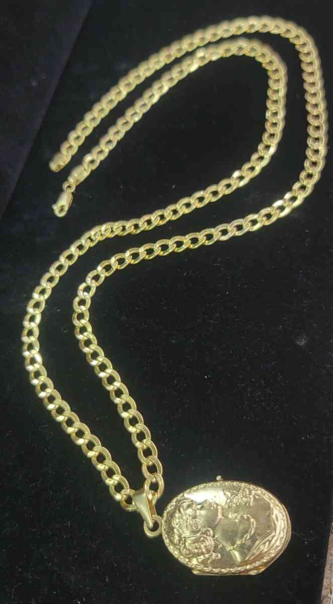 14K Gold Chain Hollow Cuban W Photo Charm 185 Grams 24