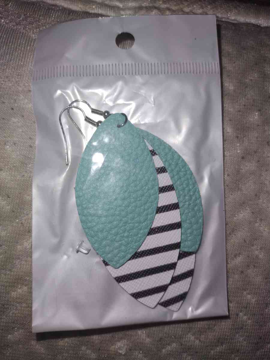 teardrop leaf earrings