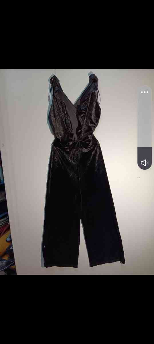 womens pants and gladiator sandals